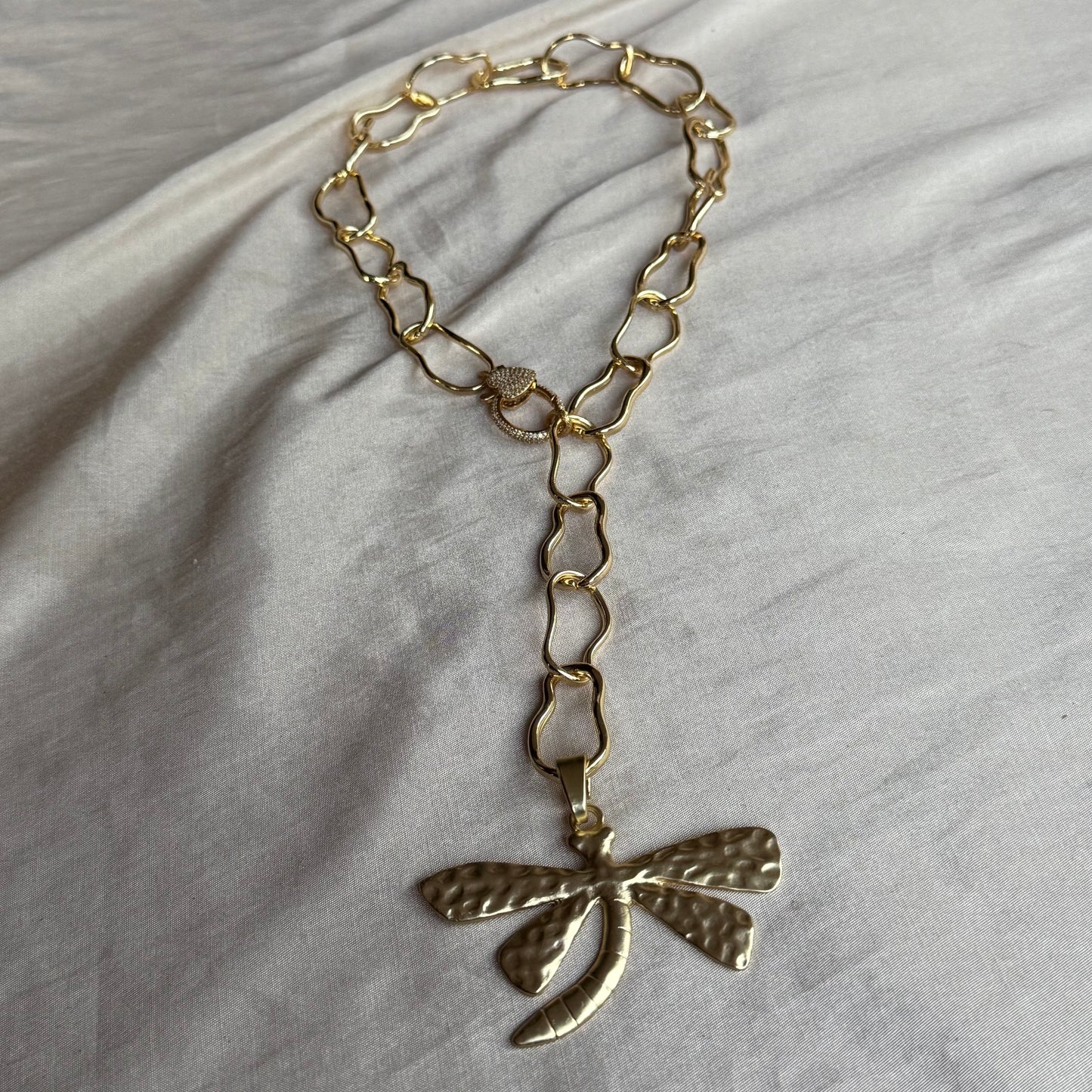 Collar Libélula Dorada