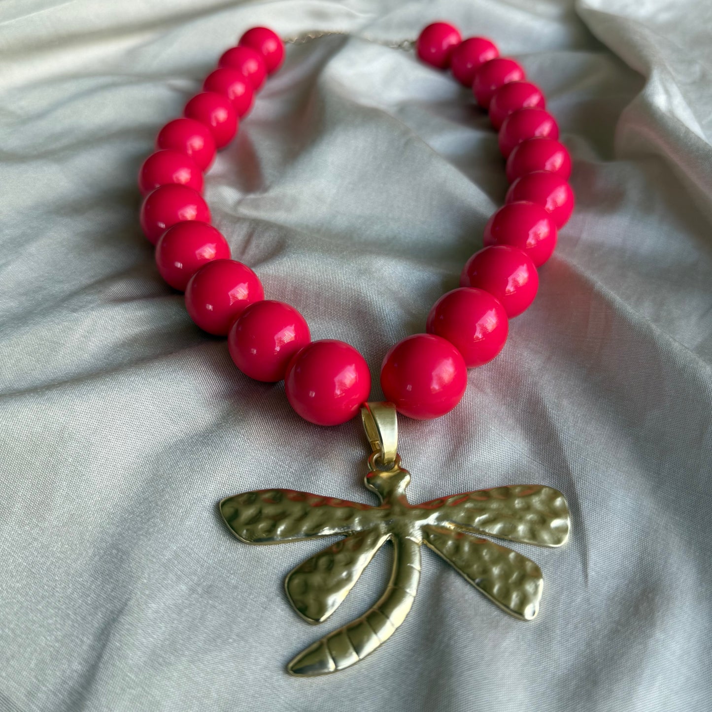 Collar Libélula Coral (sin libélula)