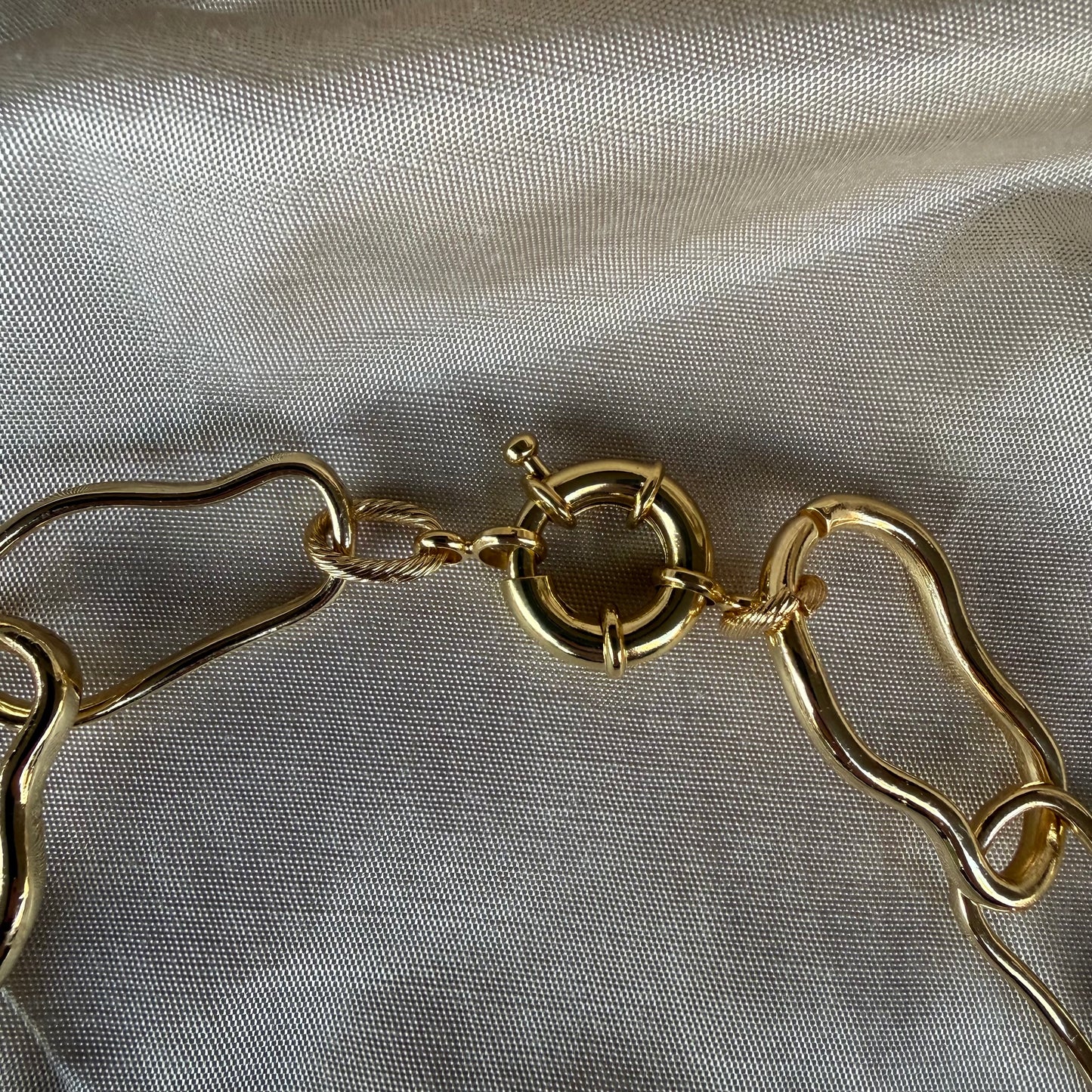 Collar Cadena Orgánica / Hueso de Toro Dorado