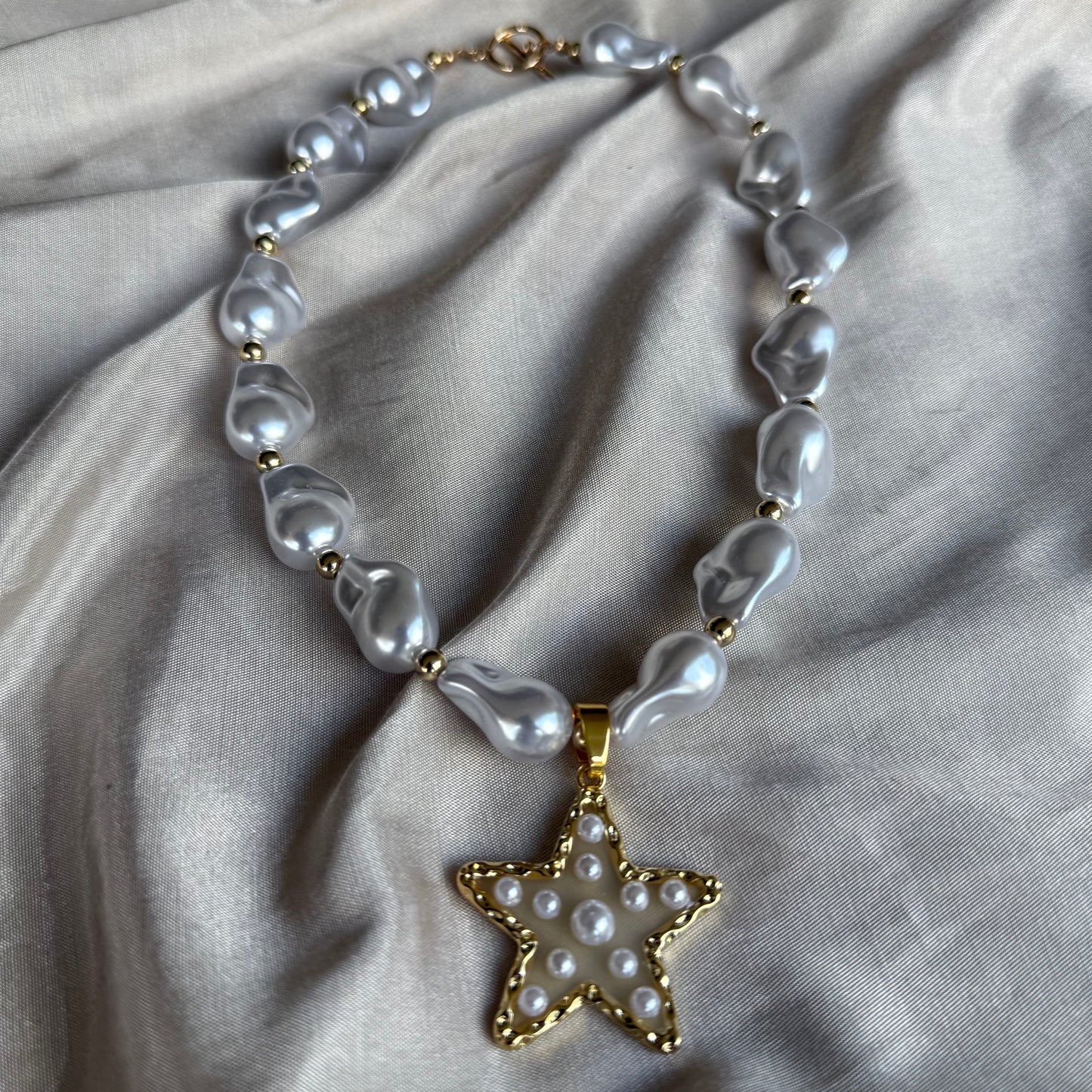 Collar Estrella Perla Dorada