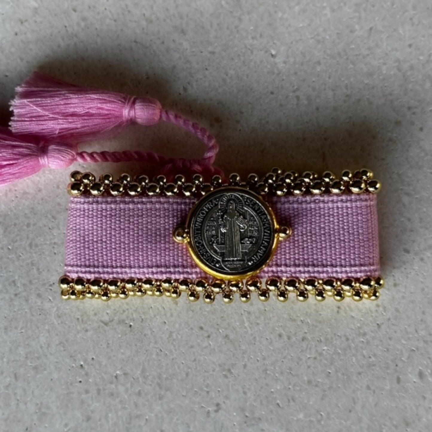 Colección Protección San Benito rojo/negro/gris/rosado/fucsia/blanca