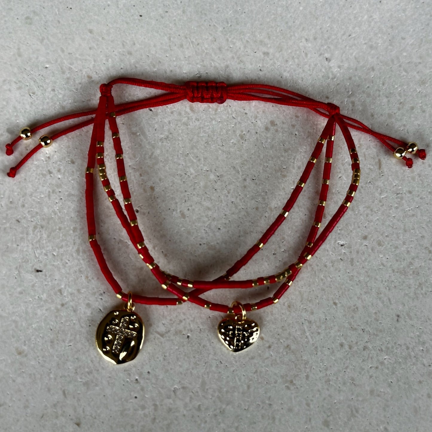 Pulsera de protección miyuki cruz/corazón con cruz negra