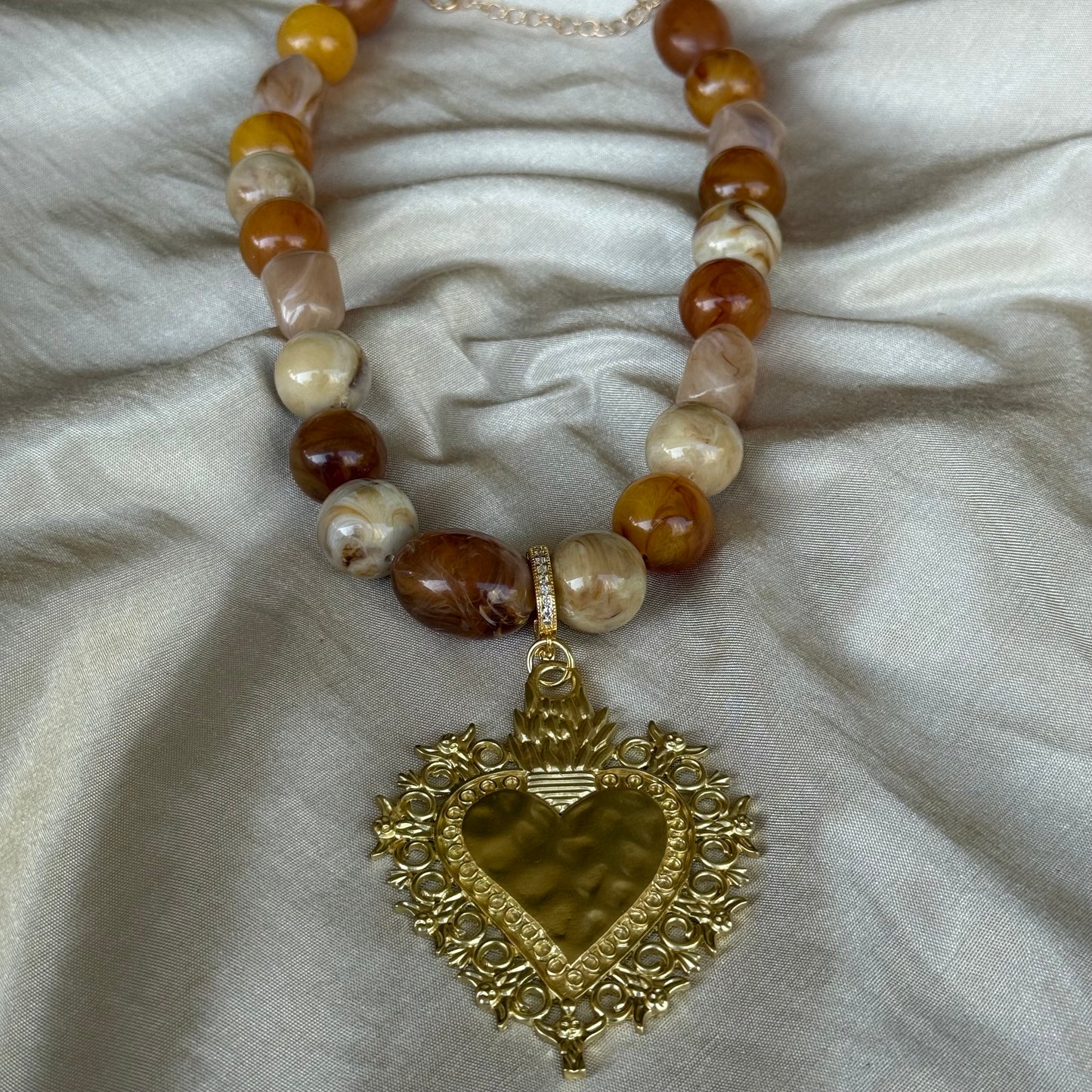 Corazón Sagrado Ámbar