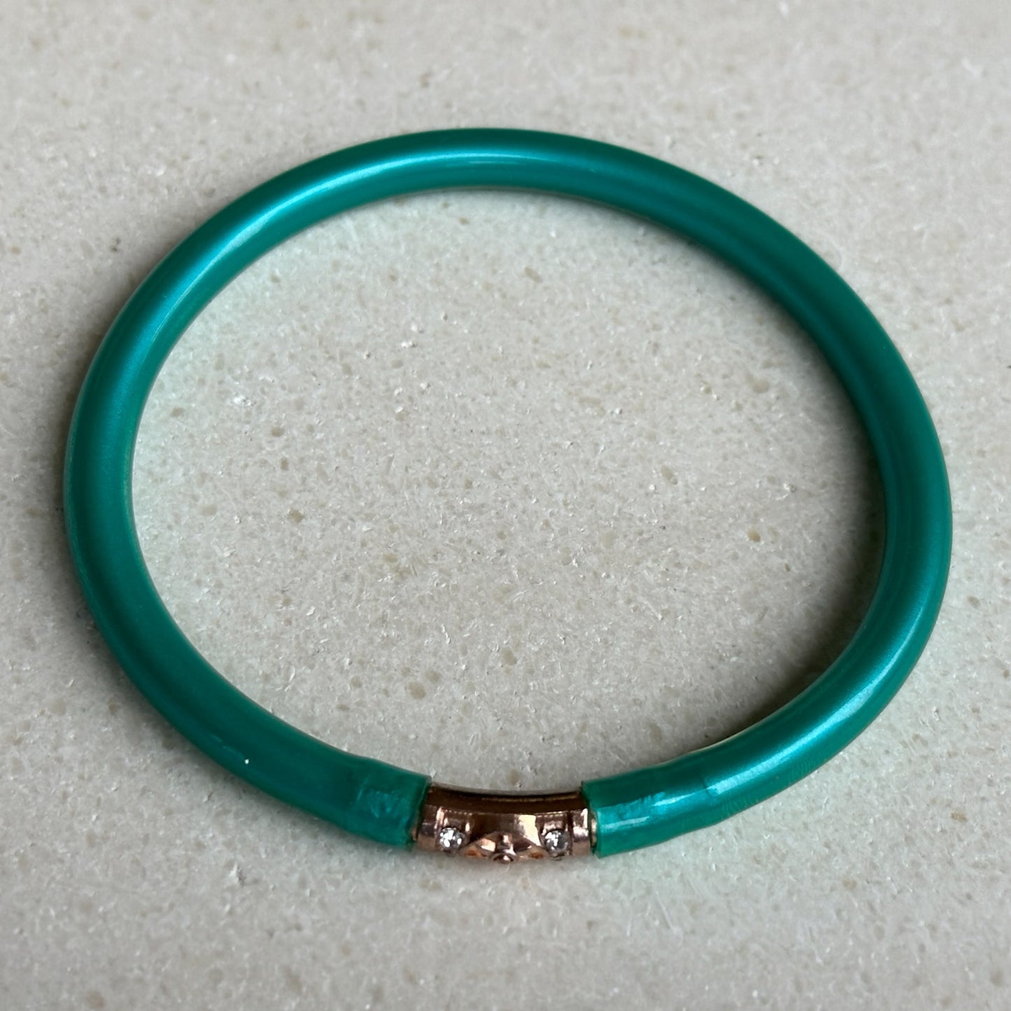 Tibetanas calipso con imán de broche en dorado/plateado/roso