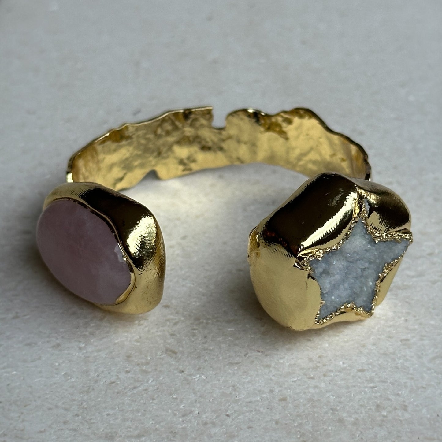 Brazalete estrella de cuarzo en bruto