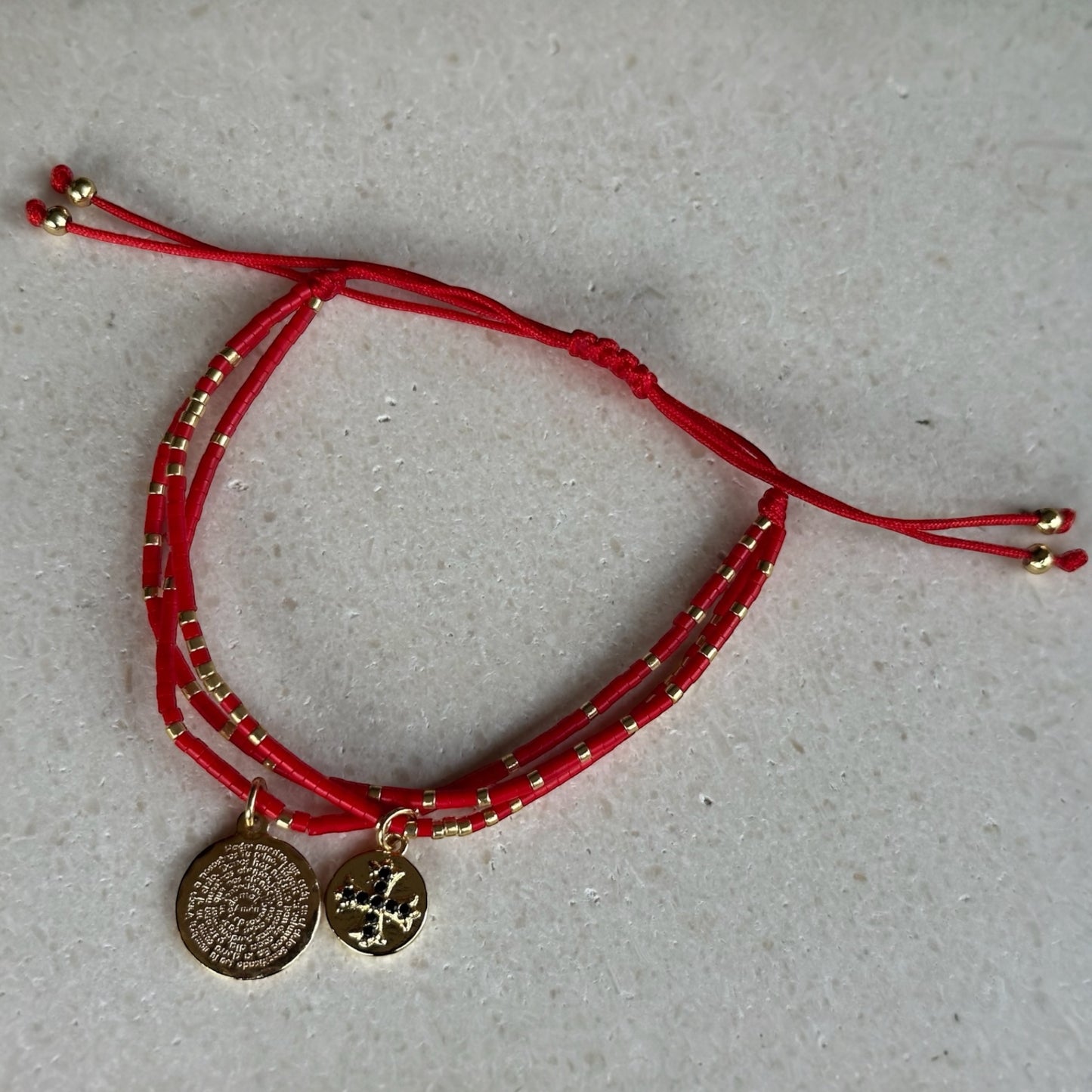 Pulsera protección miyuki roja padre nuestro/cruz