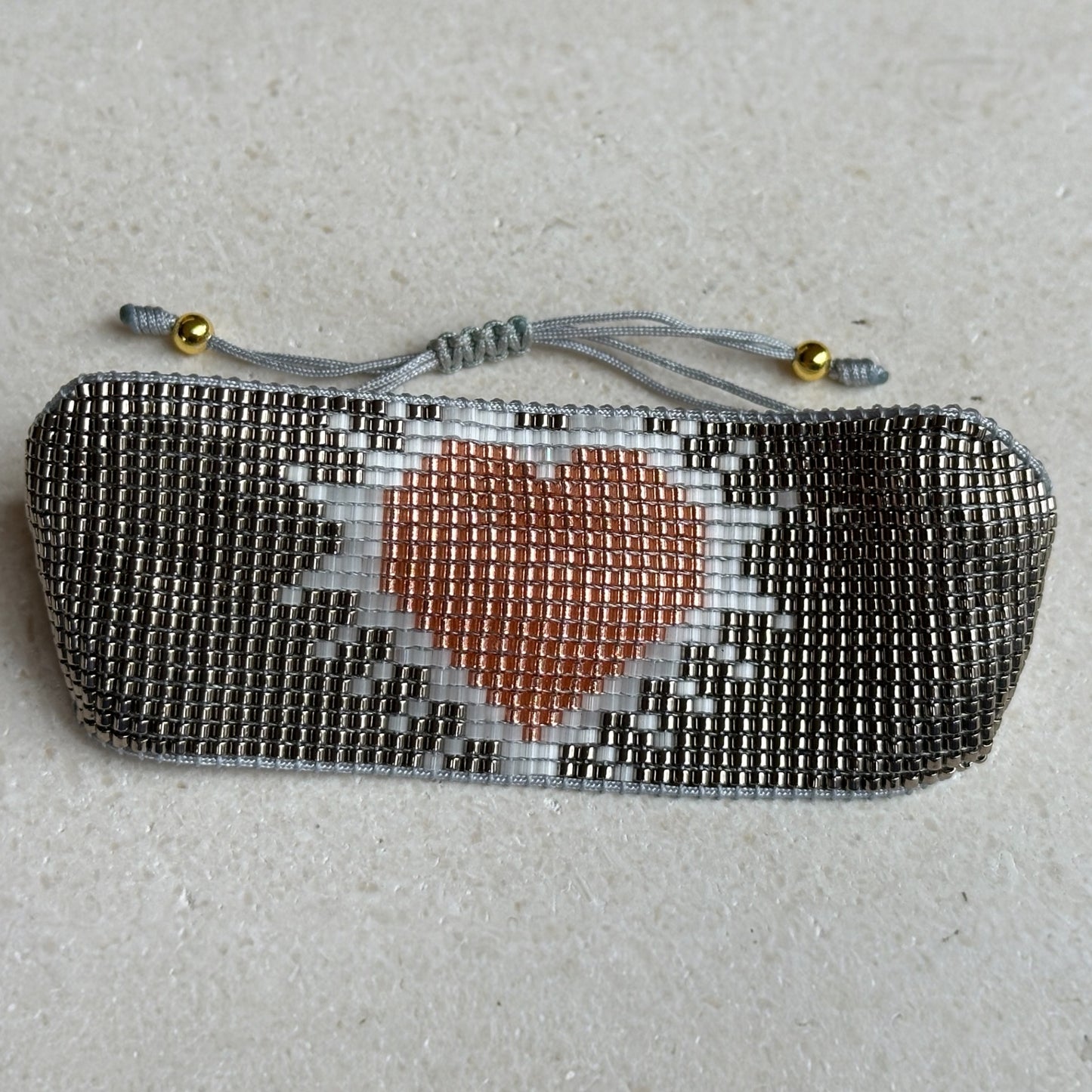 Miyuki corazones gris ancha