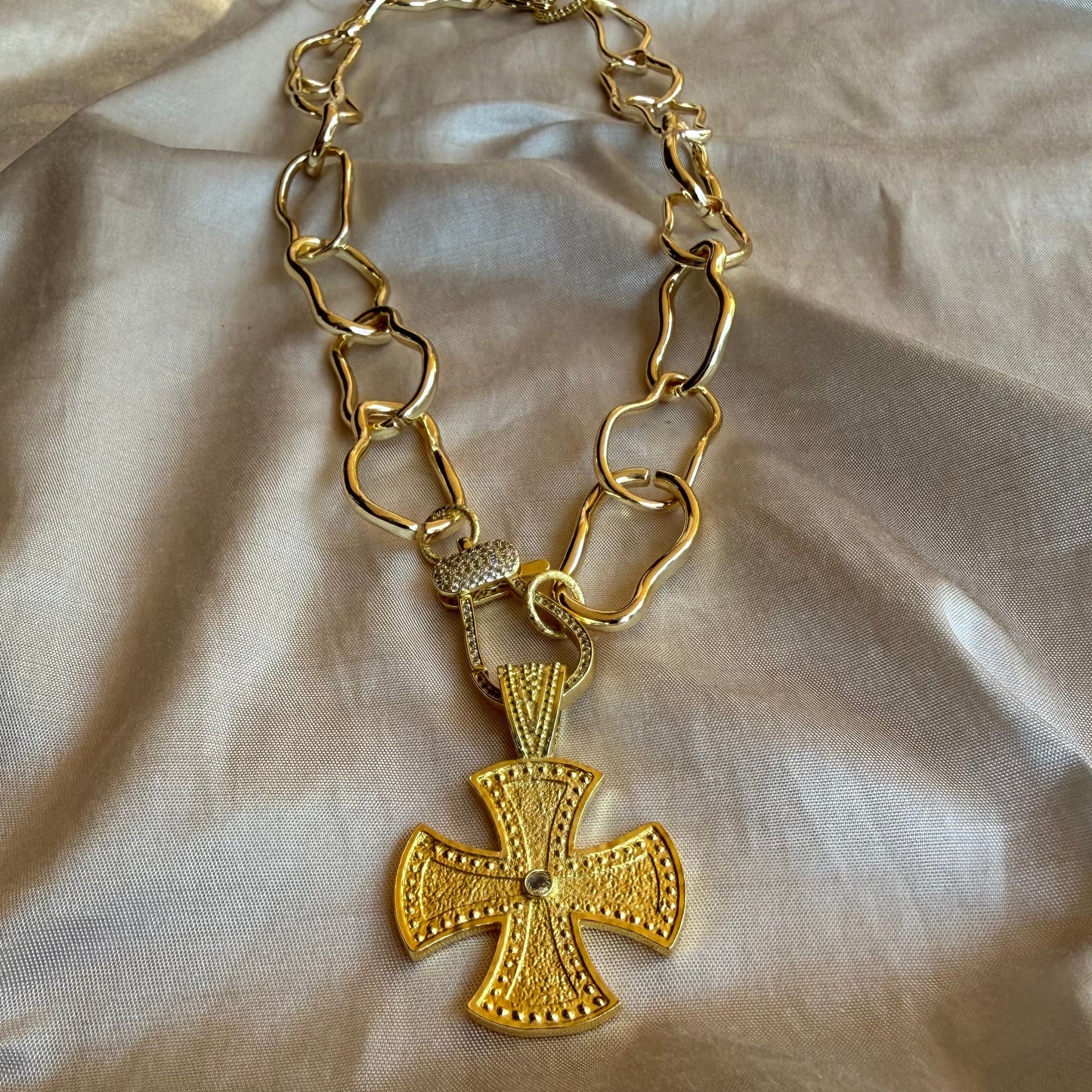 Collar Cruz Dorada Imperial/52 cms
