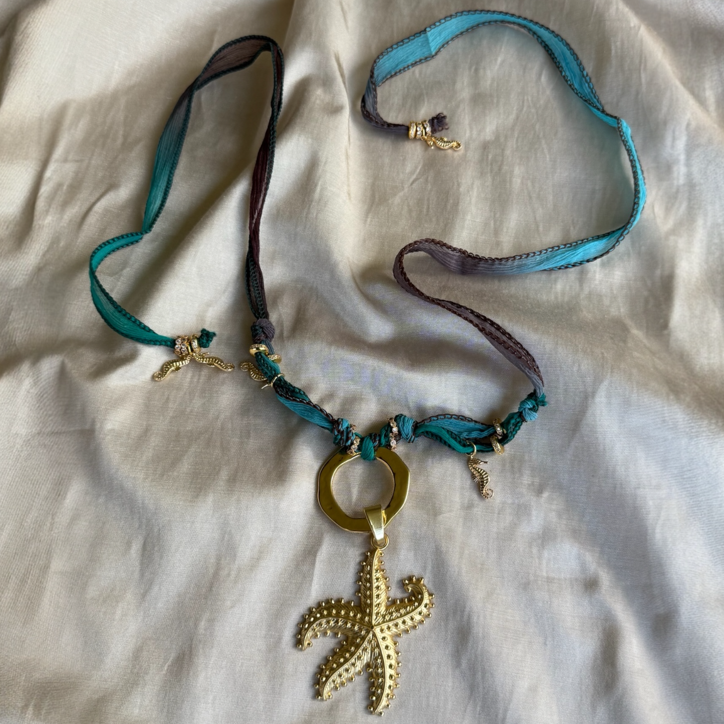 Choker de seda Estrella Esmeralda