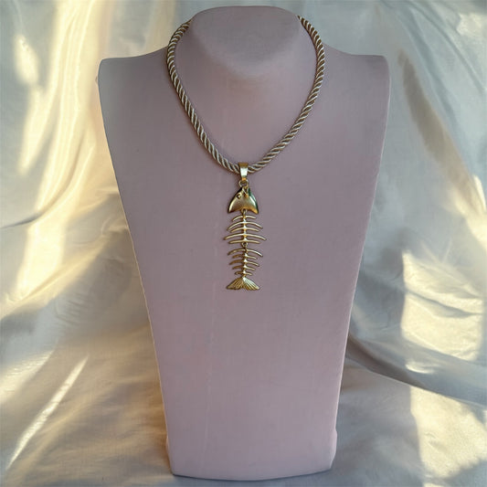 Collar Cordón Dorado Fishbone