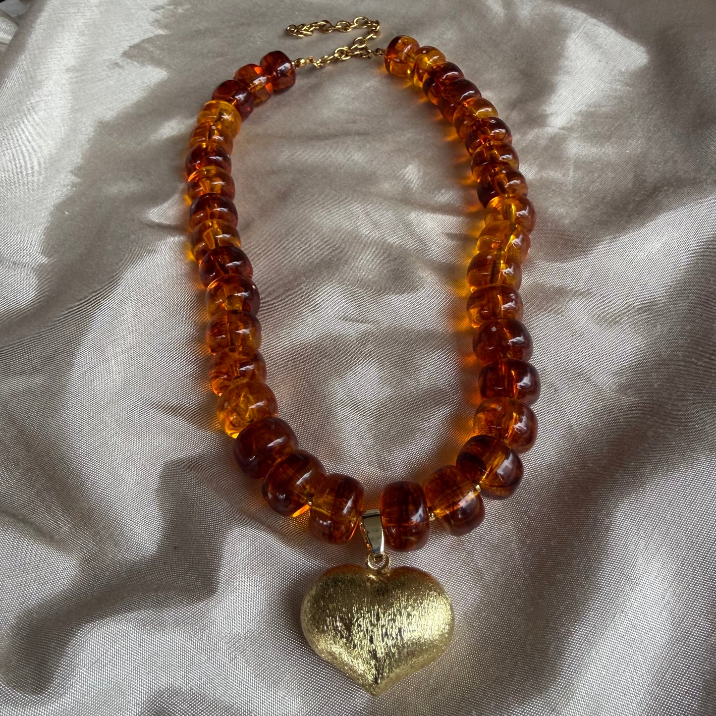 Collar Ámbar Corazón Dorado