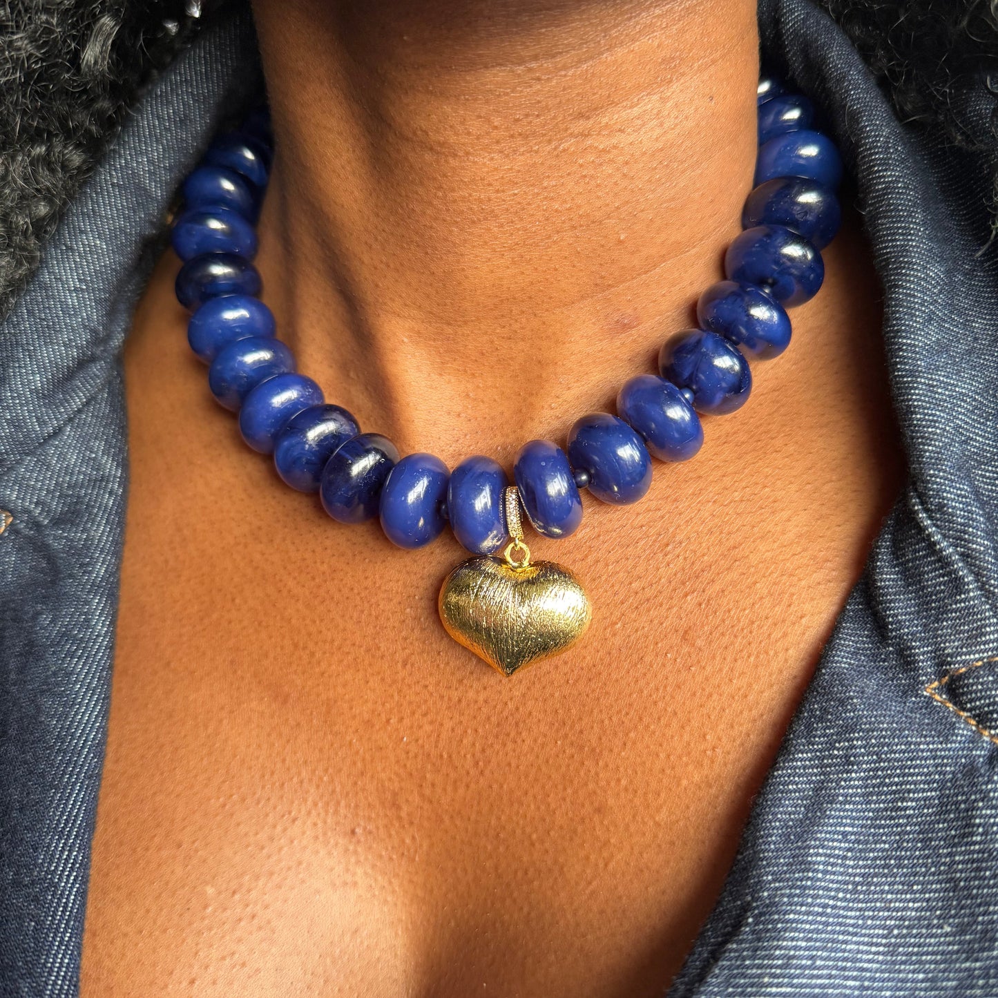 Collar Esferas Azul Marino / Corazón Dorado
