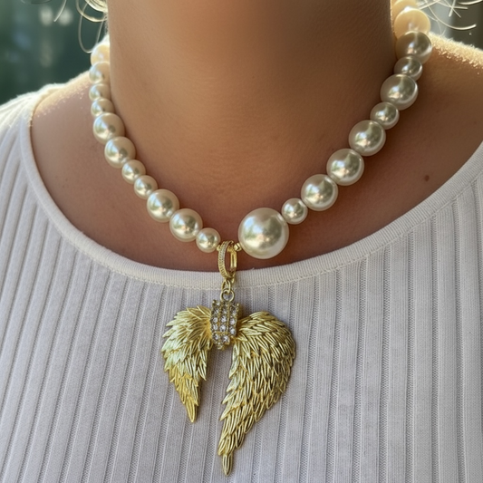 Collar Perla Alas Doradas