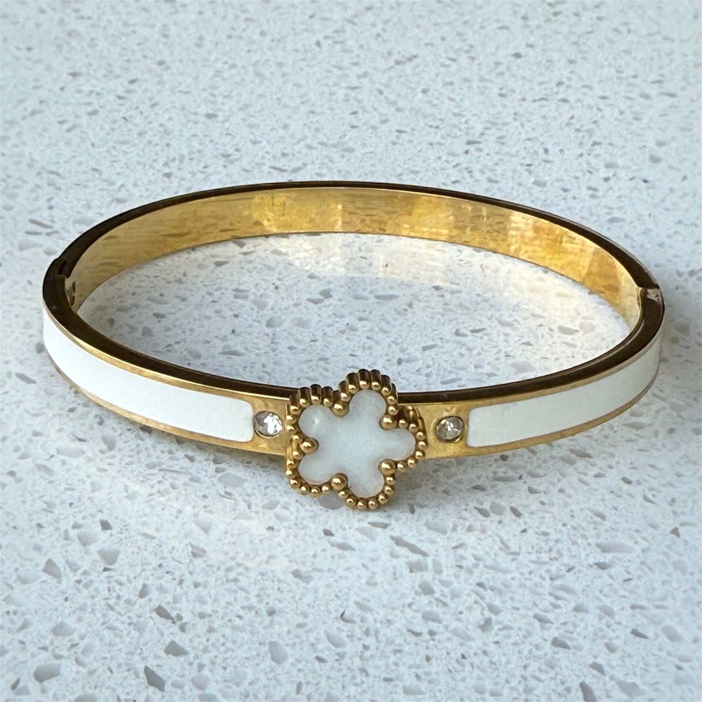 Brazalete Blanco con Flor