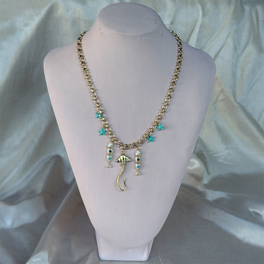 Collar Mares del Sur – Estrellas, peces y mantarraya