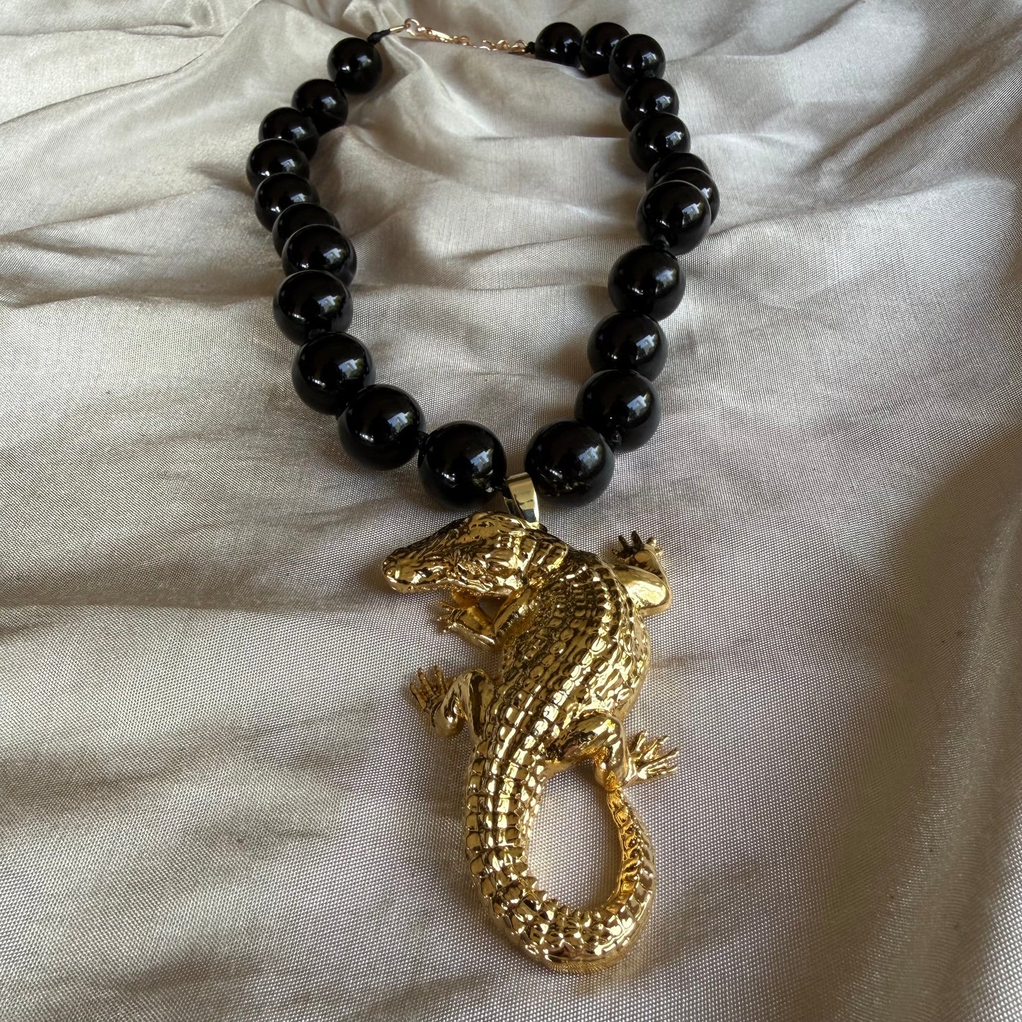 Collar Imperio Negro