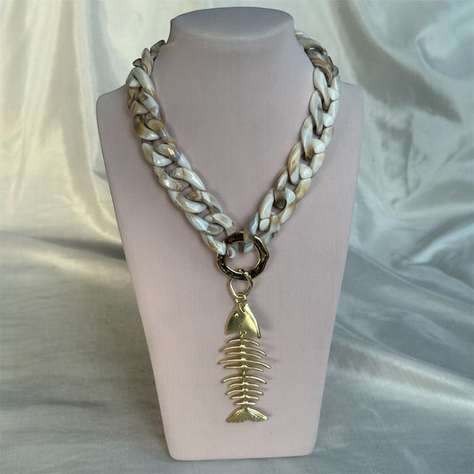 Collar Eslabones Arena Marmoleado / Pez Dorado