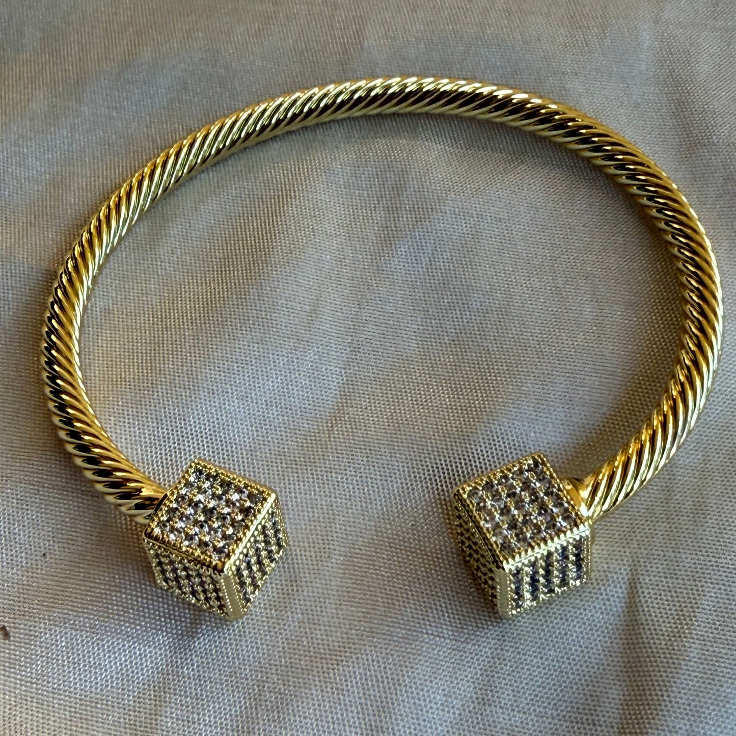Colección Geometría Dorada